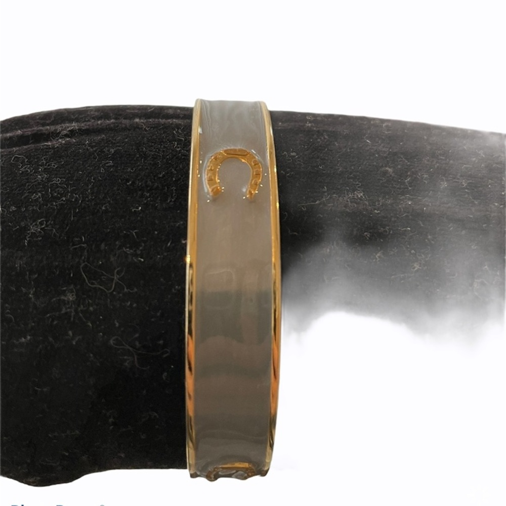 Thin-medium thick Green Wimberly bracelet